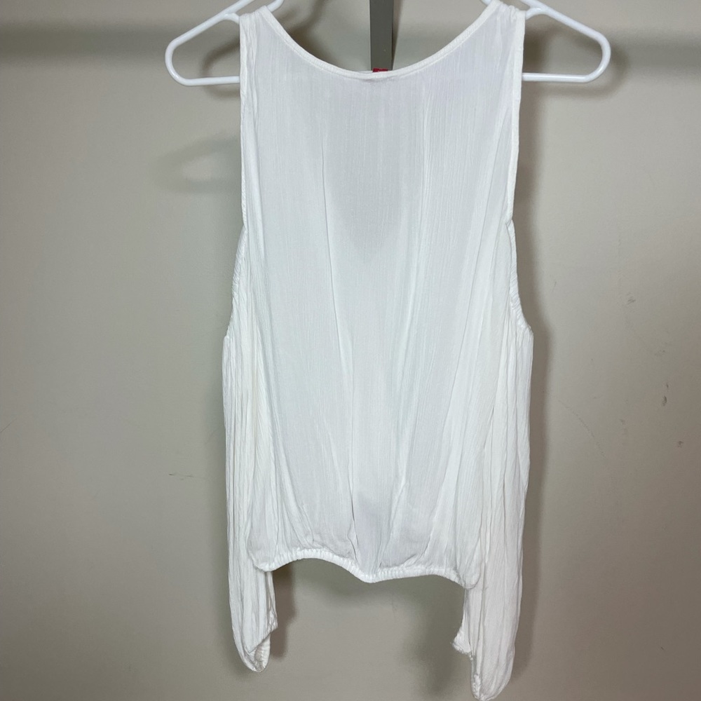 Guess - Picture 2 of 4